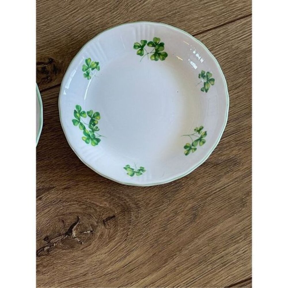 Queen's fine bone china shamrock saucer/dish Rosina China Company Ltd., Shamrock